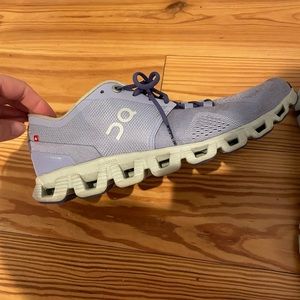 On cloud size 10 women